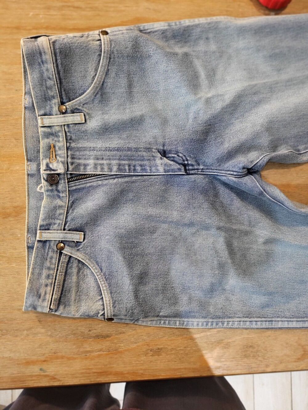 Vintage Wrangler Jeans – Made in USA – Light Wash, Size 31x34 - Picture 3 of 14